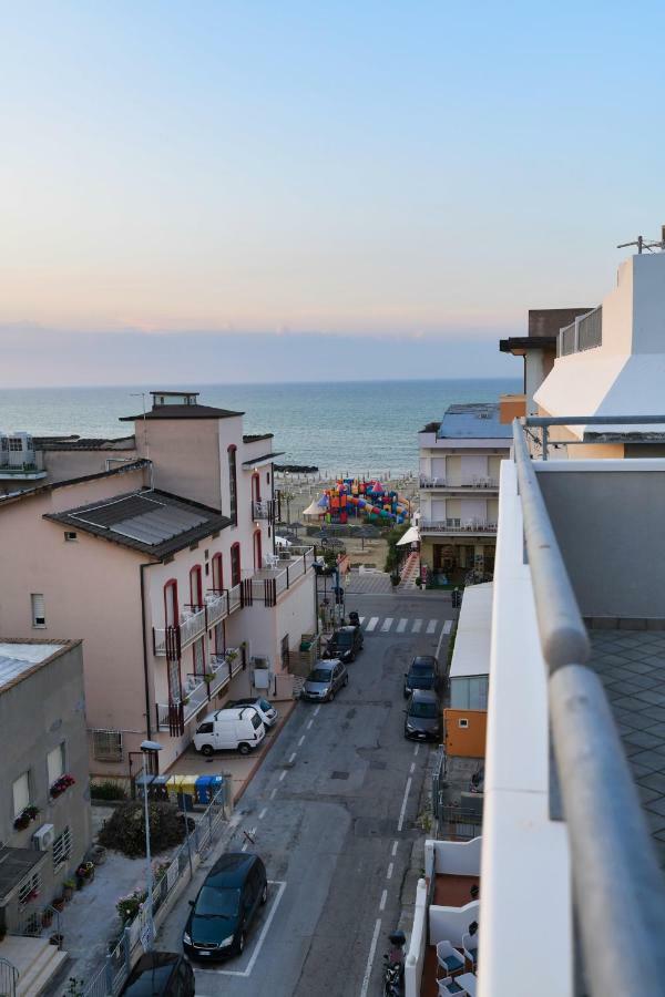 Hotel Etoile Rimini Exteriér fotografie